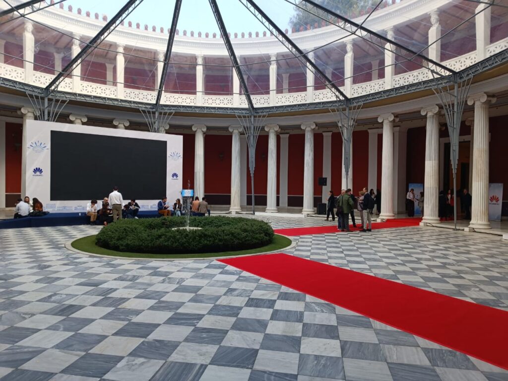 incubo-huawei-talent-summit-22-backdrop-outdoor