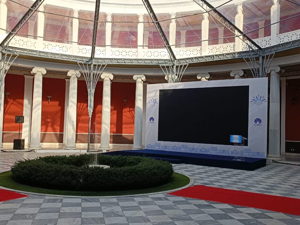 incubo-huawei-talent-summit-22-outdoor2